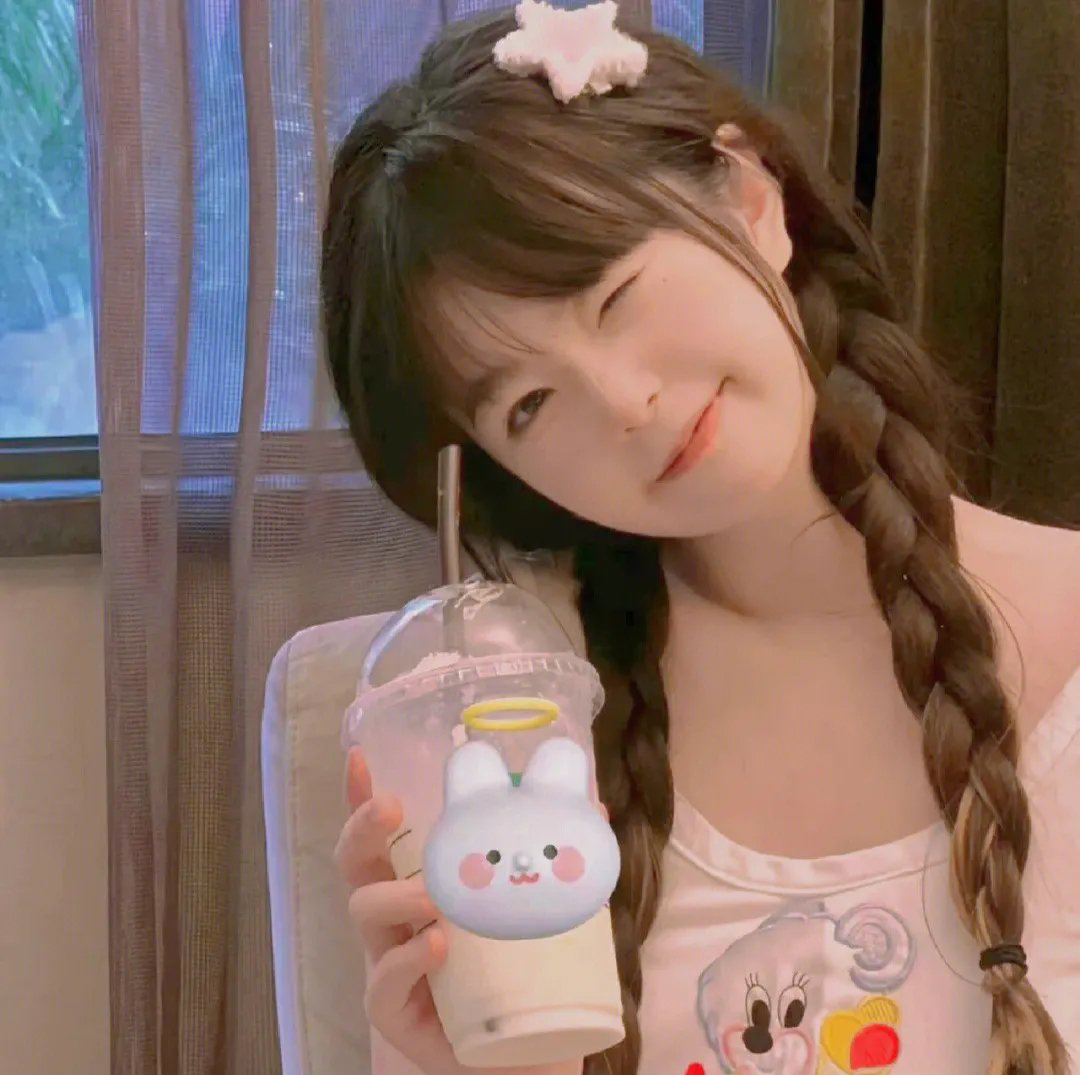 高岭之花爆雷后，大小姐在线排雷